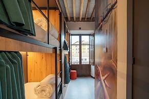 The Central House Granada Elvira Hostel
