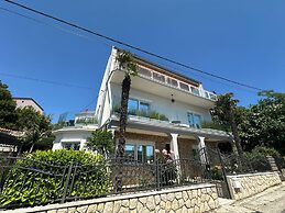 Apartment Toma 1