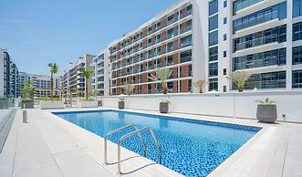 Modern Elegance Studio in Azizi Riviera
