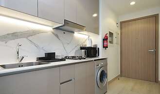 Modern Elegance Studio in Azizi Riviera