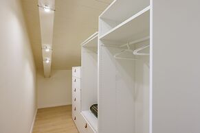 Napoli White Apartment by Wonderful Italy