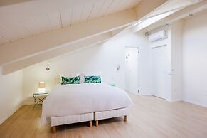 Napoli White Apartment by Wonderful Italy