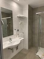 VICTOR HOTEL