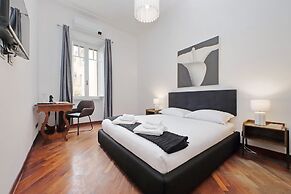 Giuliana Giant Apartment