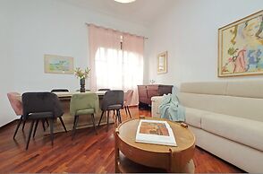 Giuliana Giant Apartment