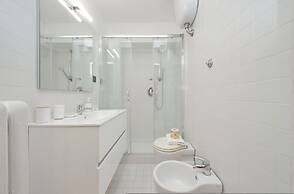 Giuliana Giant Apartment