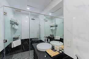 Elegant Hotel