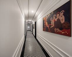 Elegant Hotel