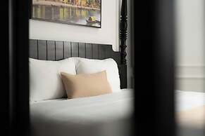 Elegant Hotel