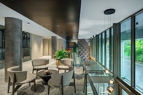 Leon Hotel & Lounge
