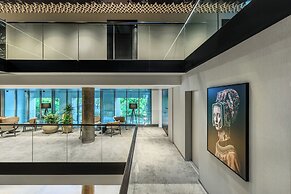Leon Hotel & Lounge