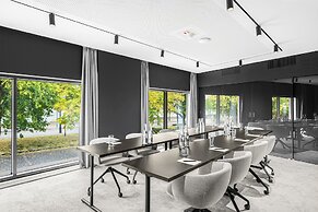 Leon Hotel & Lounge