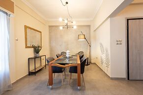 Kastella Waves Chic 2-bedroom Getaway w sea View