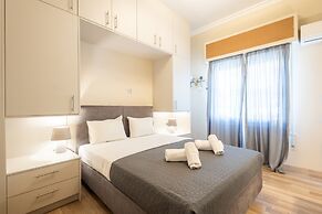 Kastella Waves Chic 2-bedroom Getaway w sea View