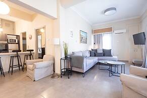 Kastella Waves Chic 2-bedroom Getaway w sea View