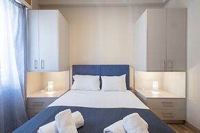Kastella Waves Chic 2-bedroom Getaway w sea View