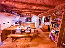 Modern Family Chalet Stunning Mountain