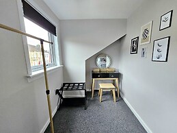 Warm & Cosy Home in Glasgow
