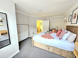 Warm & Cosy Home in Glasgow