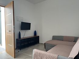 Meridiana Apartments