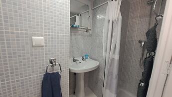 2 Bed Villa - Sleeps 5 - Private Pool & Garden