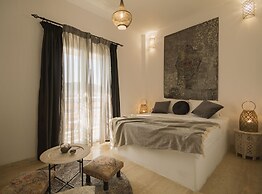 BOHOTEL Messonghi - Designer's Hotel