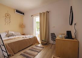 BOHOTEL Messonghi - Designer's Hotel
