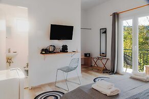 BOHOTEL Messonghi - Designer's Hotel