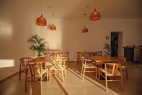 BOHOTEL Messonghi - Designer's Hotel