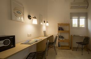 BOHOTEL Messonghi - Designer's Hotel