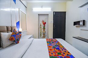 Hotel Green Leaf by Stays Easy