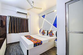 Hotel Green Leaf by Stays Easy