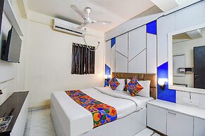 Hotel Green Leaf by Stays Easy