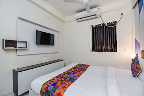 Hotel Green Leaf by Stays Easy