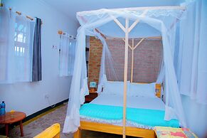 Aika Sunrise B&B