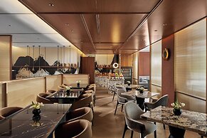 Hualuxe Chongqing Wushan by IHG