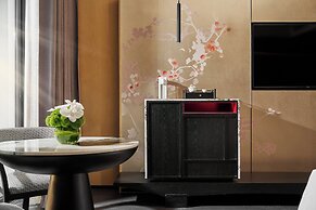 Hualuxe Chongqing Wushan by IHG