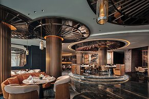 Hualuxe Chongqing Wushan by IHG