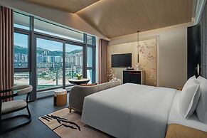 Hualuxe Chongqing Wushan by IHG