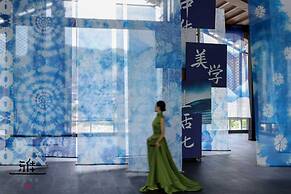 Hualuxe Chongqing Wushan by IHG