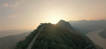Hualuxe Chongqing Wushan by IHG