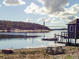 1-bedroom Holiday Home in Stenungsund