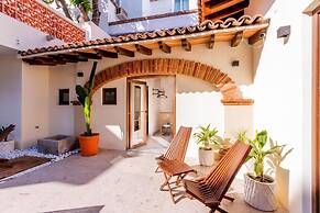 Casa Victoria Malecon - Only Adults