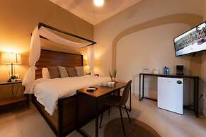 Casa Victoria Malecon - Only Adults