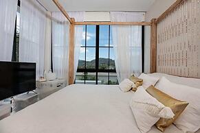 Mediterranean-Asian 3BR Villa Cristina