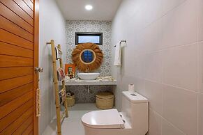 Mediterranean-Asian 3BR Villa Cristina
