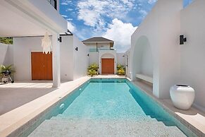 Mediterranean-Asian 3BR Villa Cristina