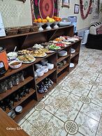 Vazira Hotel
