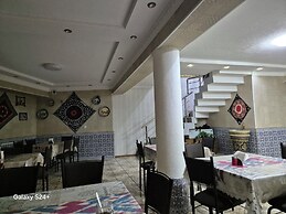 Vazira Hotel