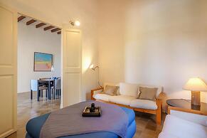 10-guest Beachfront Villa in Mallorca